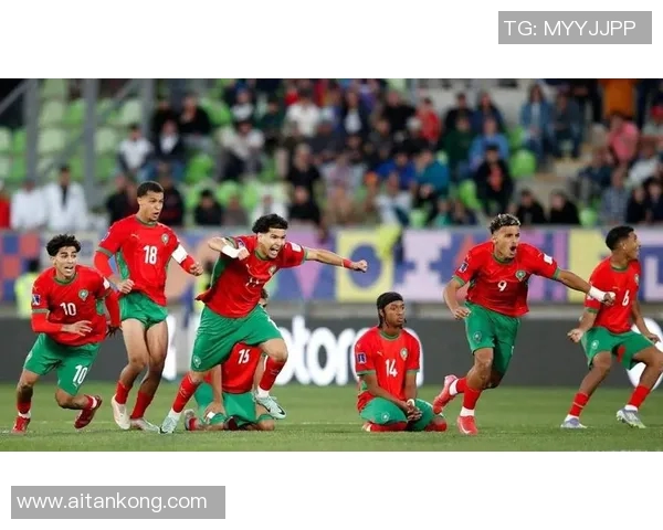 足球明星成名瞬间经典动作集锦回顾展现他们的辉煌时刻与激情瞬间